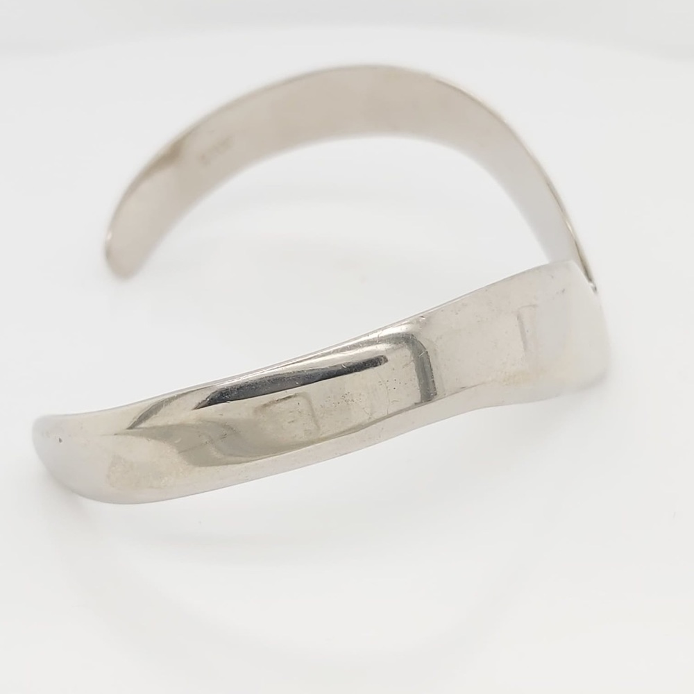 Sterling Silver Vintage V Shape Bangle Bracelet - Picture 4 of 8